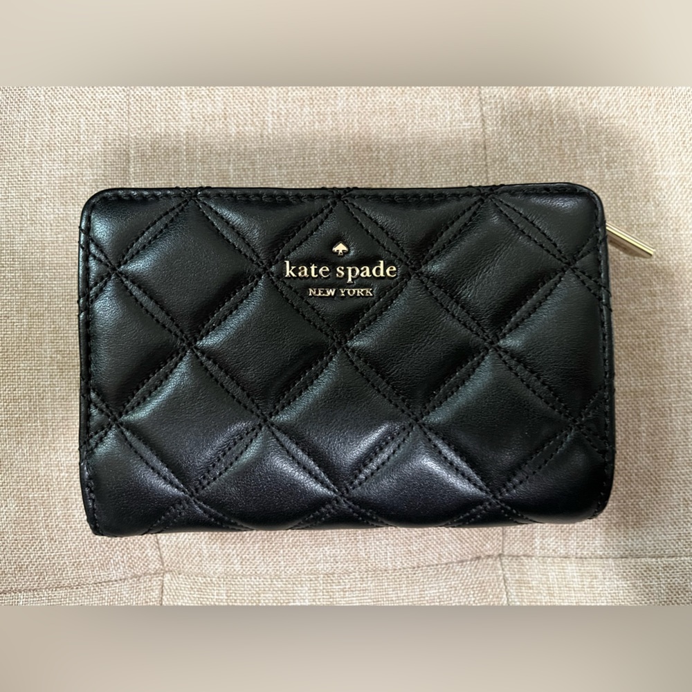 KATE SPADE OUTLET Carey Medium Compact Bifold Wallet